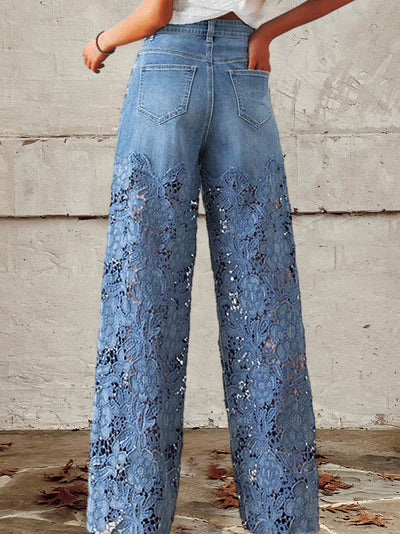MAYA | Mittelhohe Damenjeans mit Spitzen- und Patchwork-Details